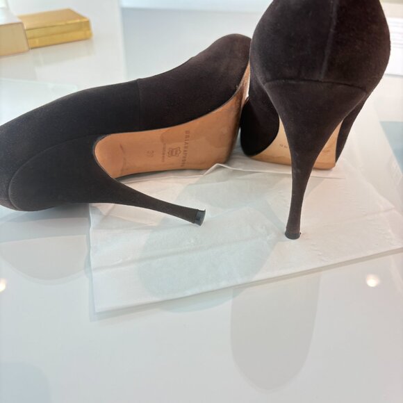 Brian Atwood Suede Pumps Women's Size: 9 - Picture 5 of 9